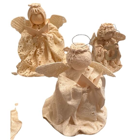 5 Vintage Hand Crochet Lace Angel Starched Christmas Ornaments Dated 1988/89 - Picture 7 of 15